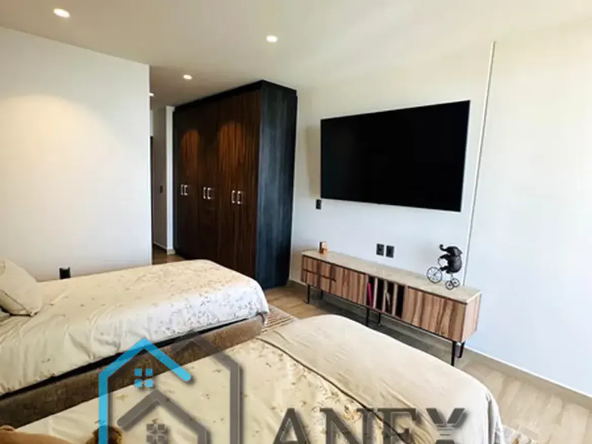 ROYAL-VIEW-LUXURY-005
